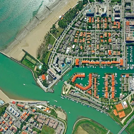 Relax And Enjoy Our Pool - Beahost Porto Santa Margherita di Caorle